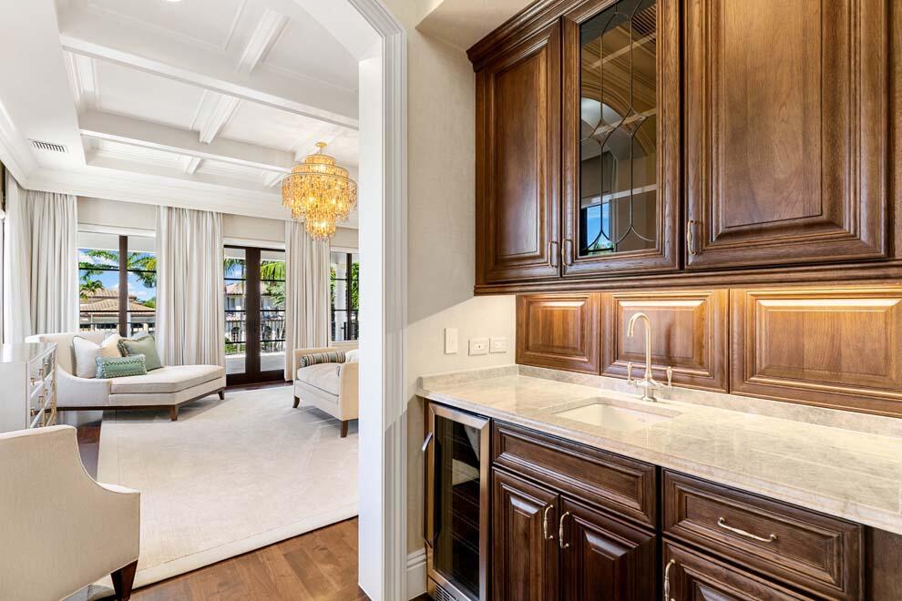 ROYAL PALM YACHT & COUNTR - Residential