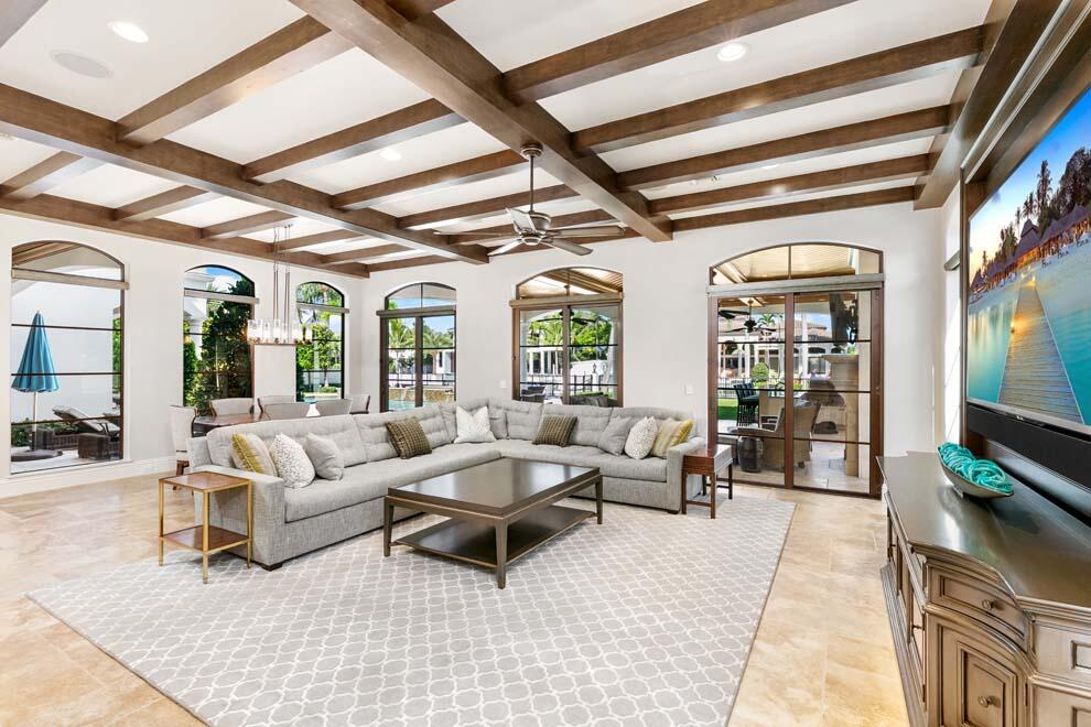 ROYAL PALM YACHT & COUNTRY CLUB - Residential