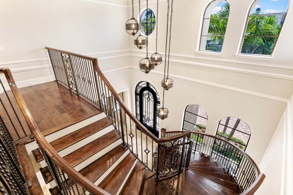 ROYAL PALM YACHT & COUNTRY CLUB - Residential