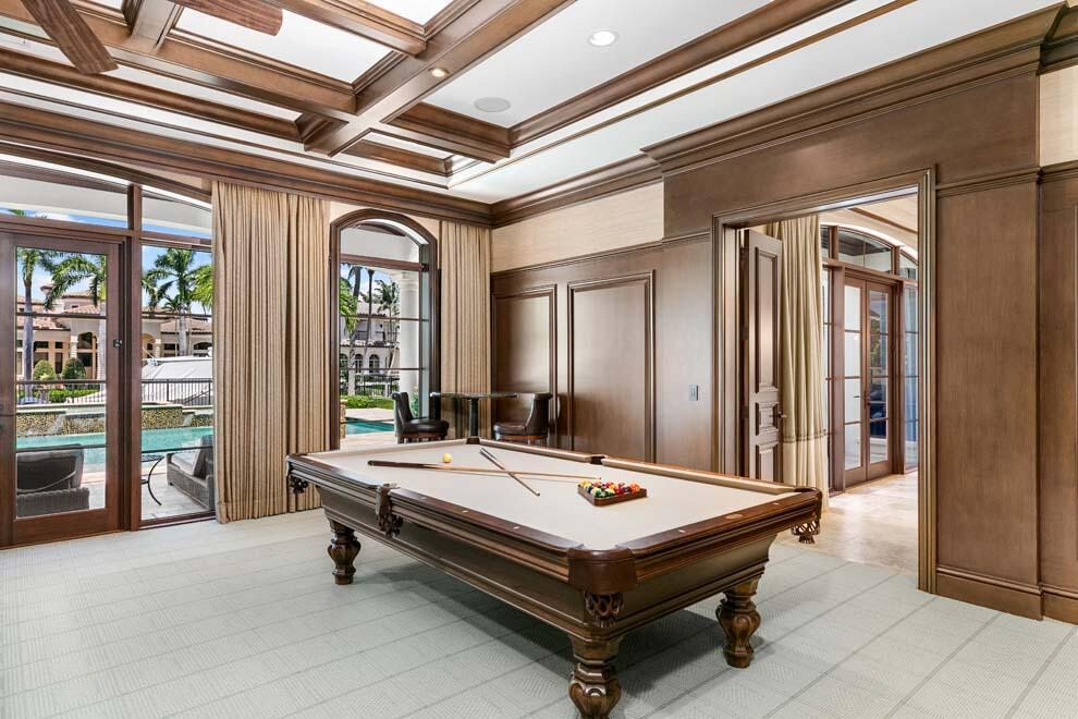 ROYAL PALM YACHT & COUNTR - Residential