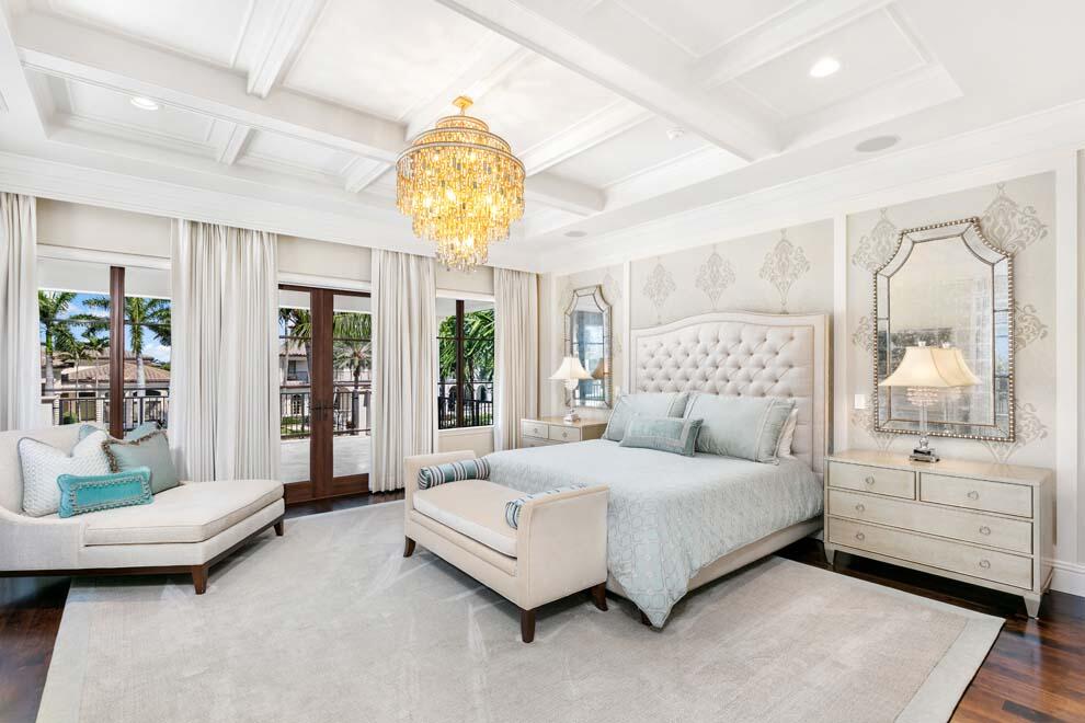 ROYAL PALM YACHT & COUNTRY CLUB - Residential