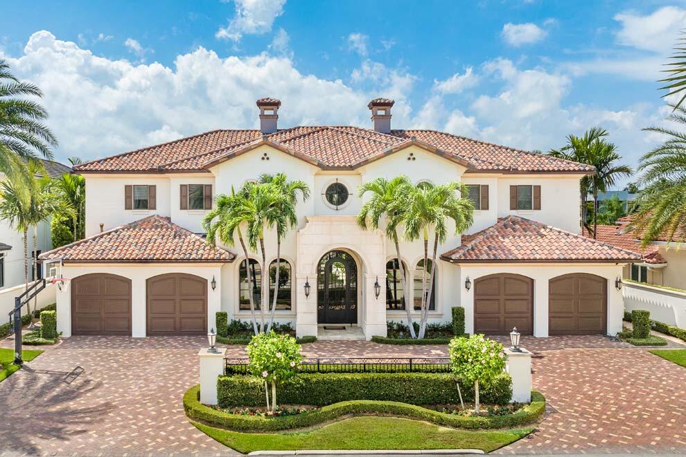 ROYAL PALM YACHT & COUNTRY CLUB - Residential