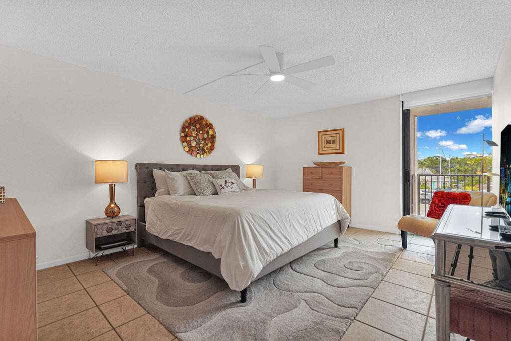 RIVER REACH CONDOMINIUM III - Residential