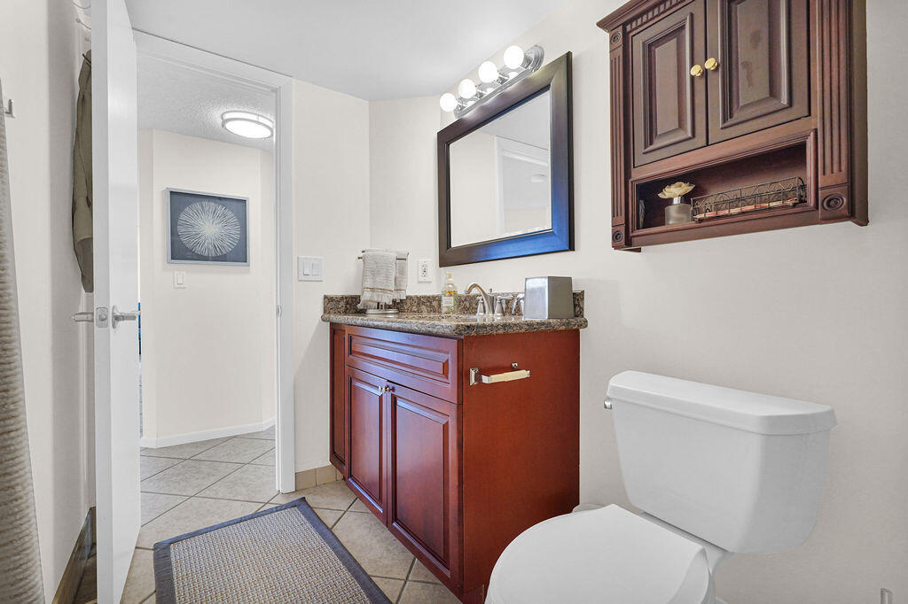 RIVER REACH CONDOMINIUM III - Residential