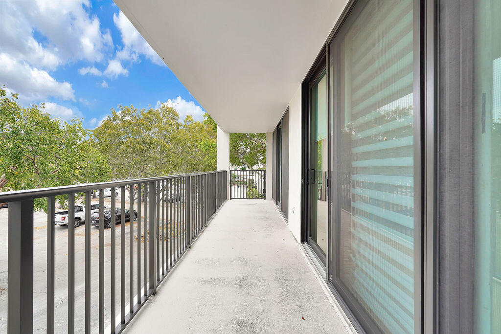 RIVER REACH CONDOMINIUM III - Residential