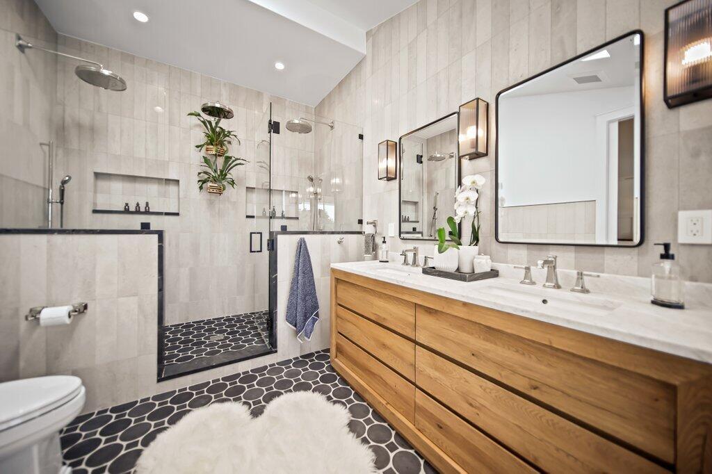 Sewalls Point - Residential