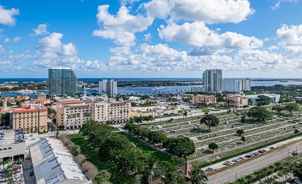 550 Okeechobee Boulevard Lph-15
