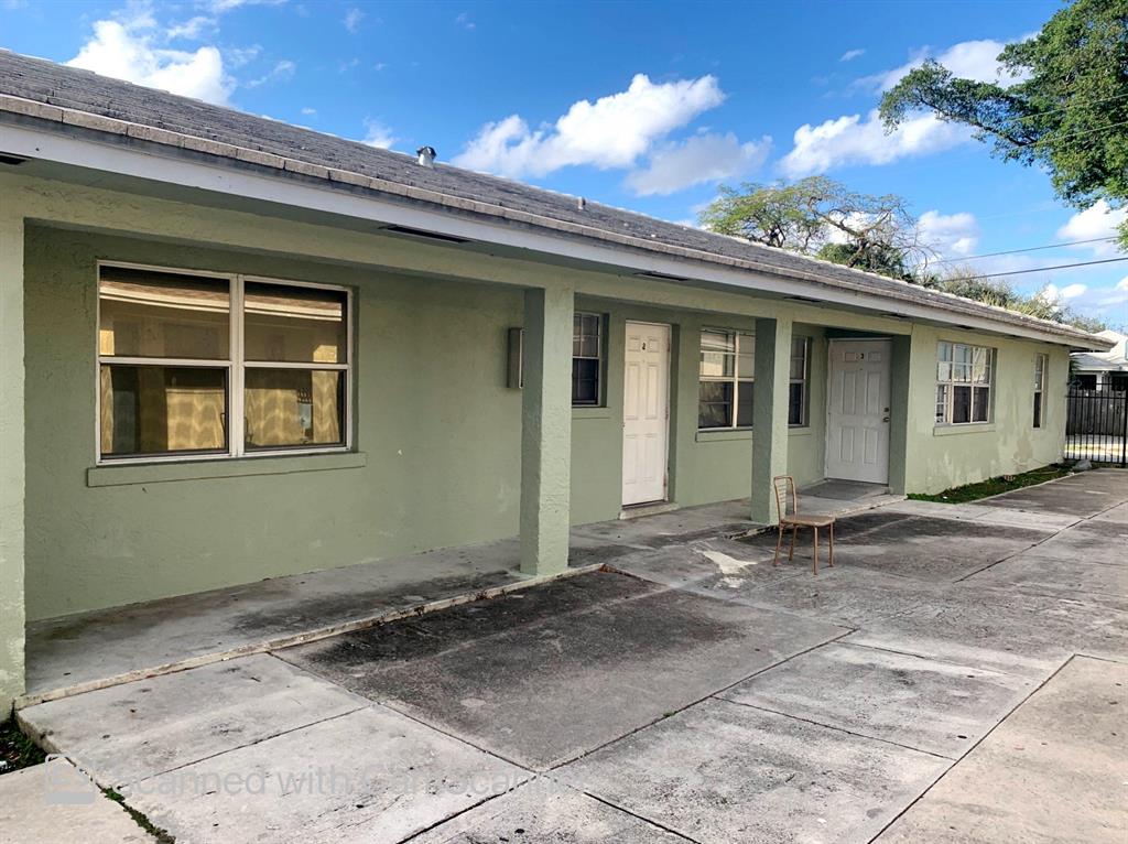 PERFECT RENTAL INVESTMENT OPPORTUNITY. NEEDS A LITTLE TLC.