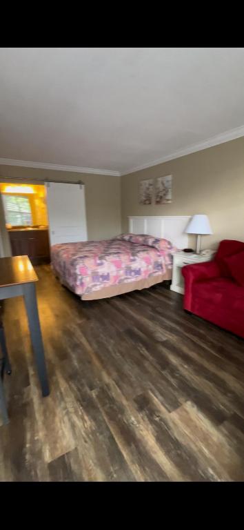 2555 9th Street N 152