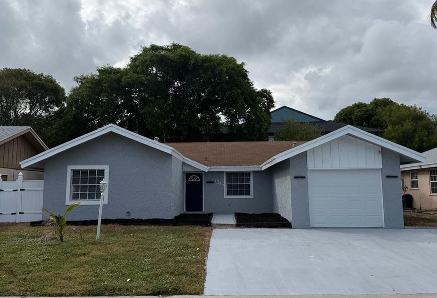 ?REJUVENATED TURN-KEY 3/2 W/ NO HOA. NO APPOINTMENT REQUIRED. COME AND FALL IN LOVE WITH YOUR NEW HOME.