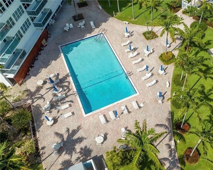 Coral Ridge Towers East - Residential