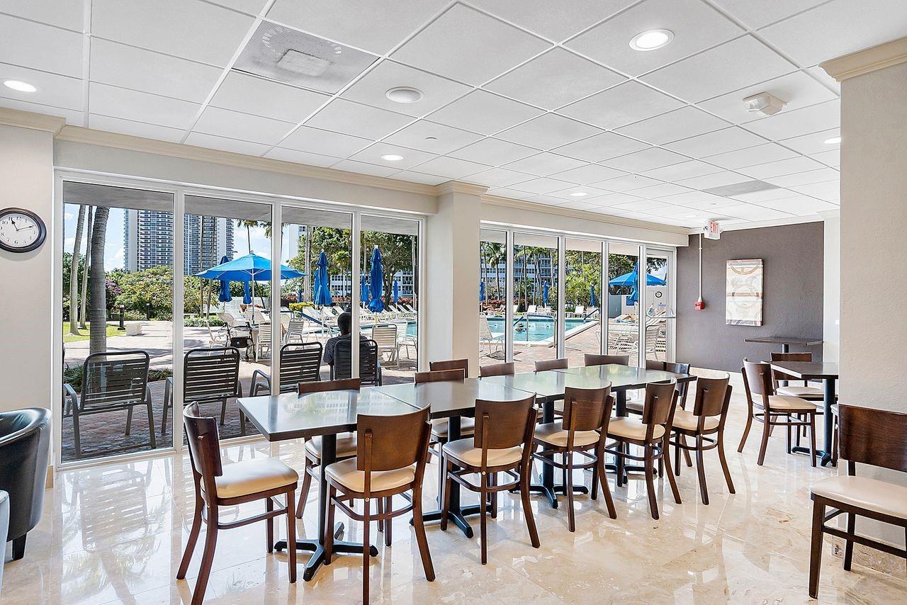 Coral Ridge Towers East - Residential