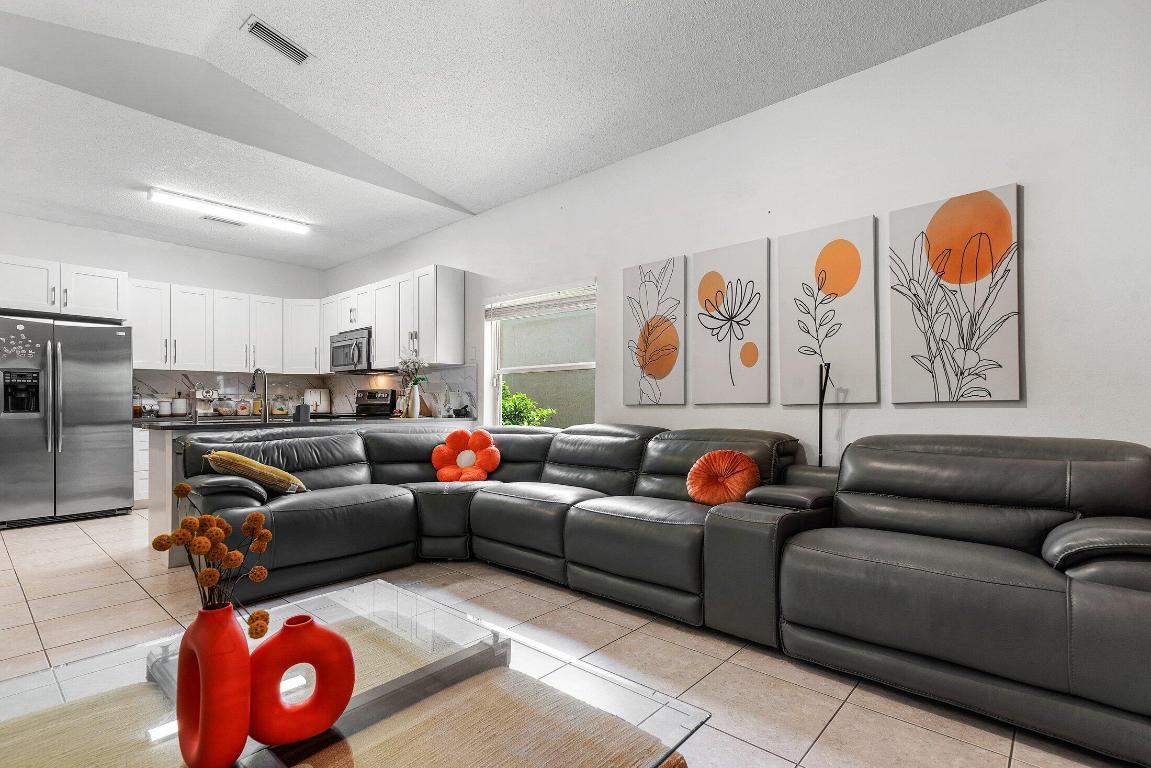 COCOBAY - Residential