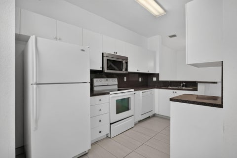 Tiny photo for 4040 NW 90TH Way, Sunrise, FL 33351 (MLS # B26088464)
