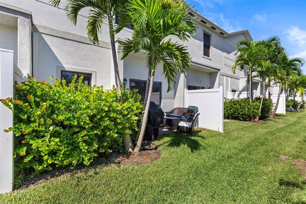 HIGHLAND OAKS - Residential