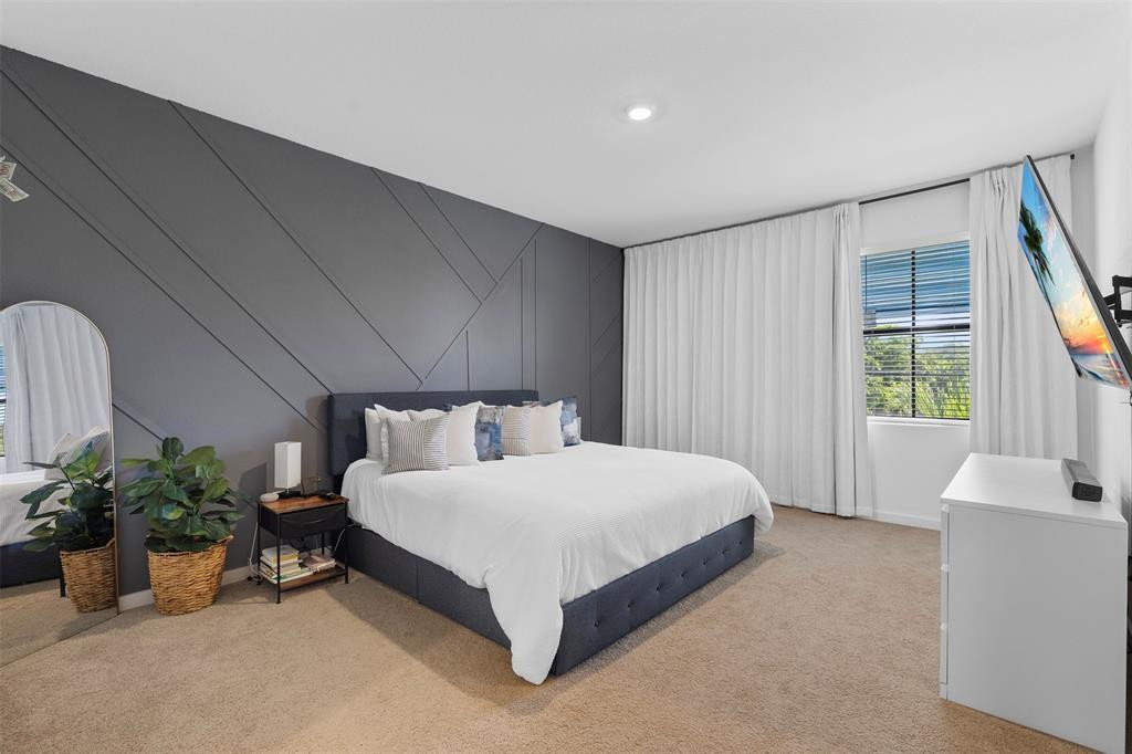 HIGHLAND OAKS - Residential