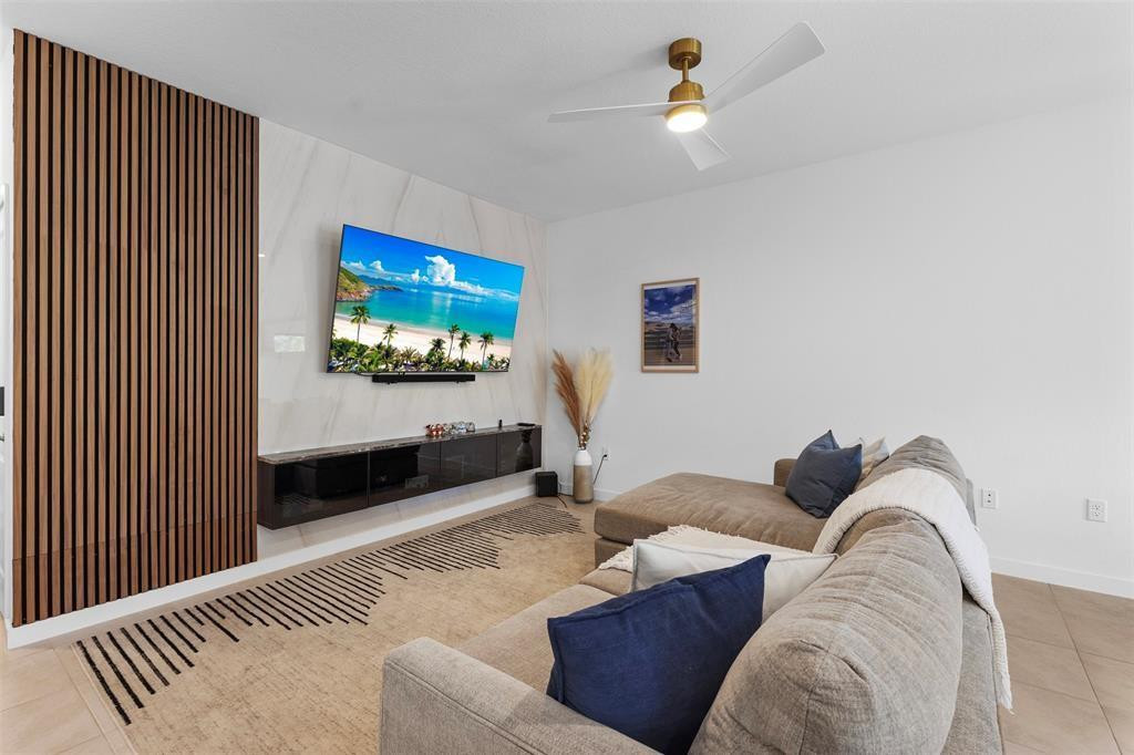 HIGHLAND OAKS - Residential