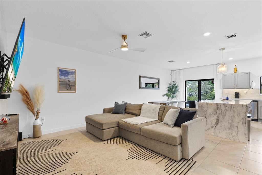 HIGHLAND OAKS - Residential