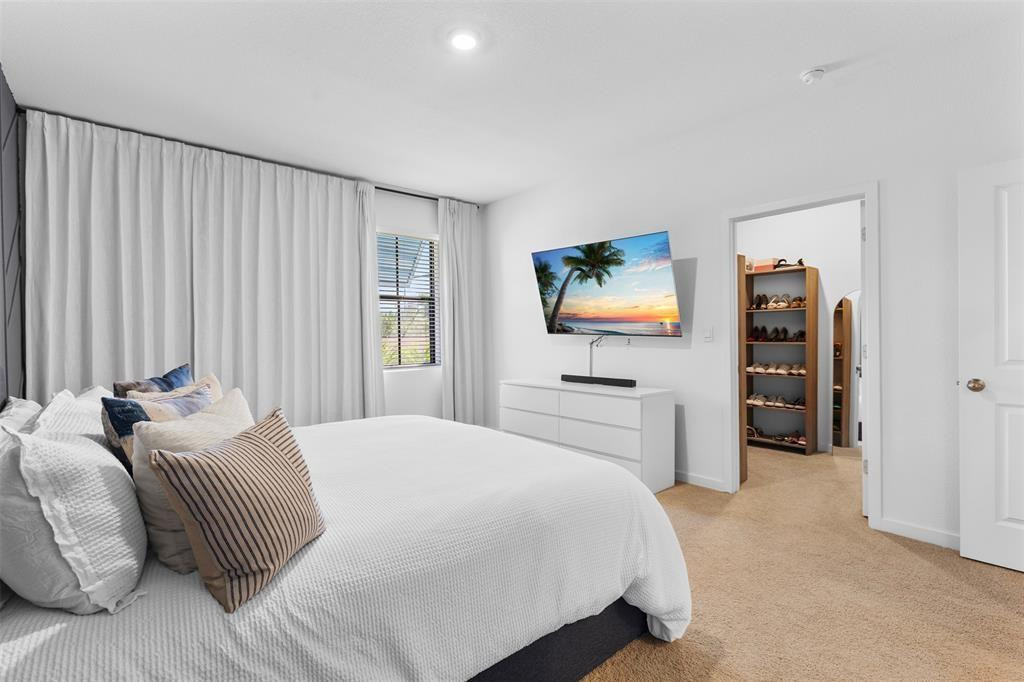 HIGHLAND OAKS - Residential
