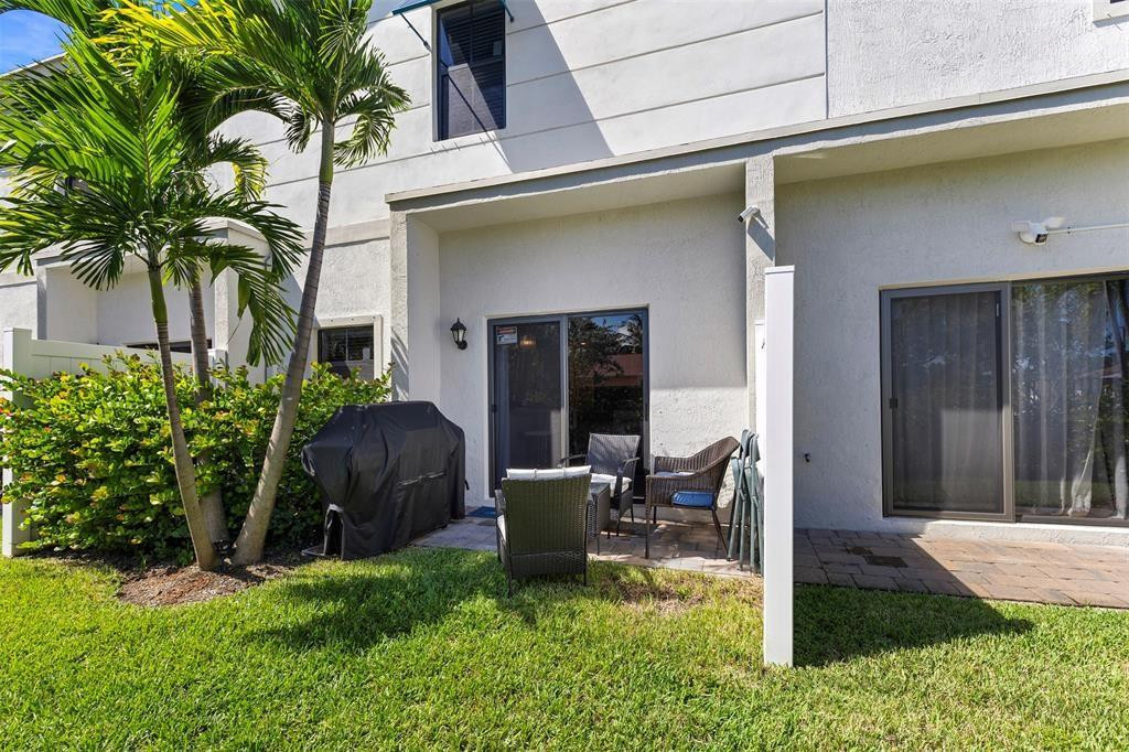 HIGHLAND OAKS - Residential