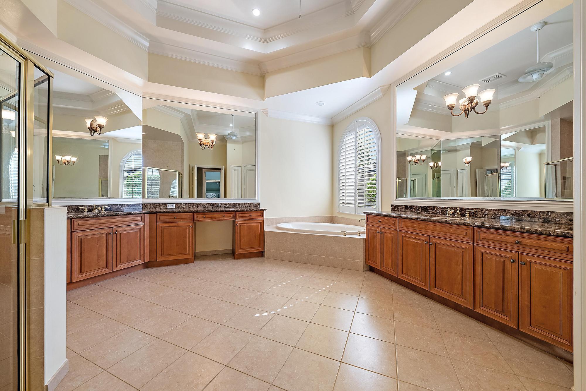 IBIS GOLF AND COUNTRY CLU - Residential