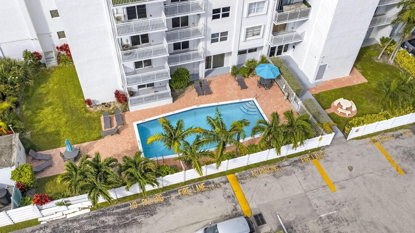 LEISURE BEACH CONDO - Residential