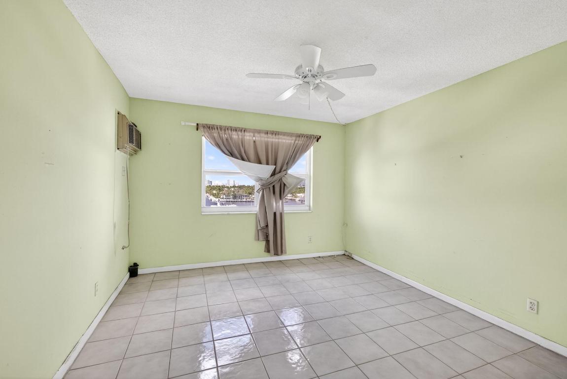 LEISURE BEACH CONDO - Residential