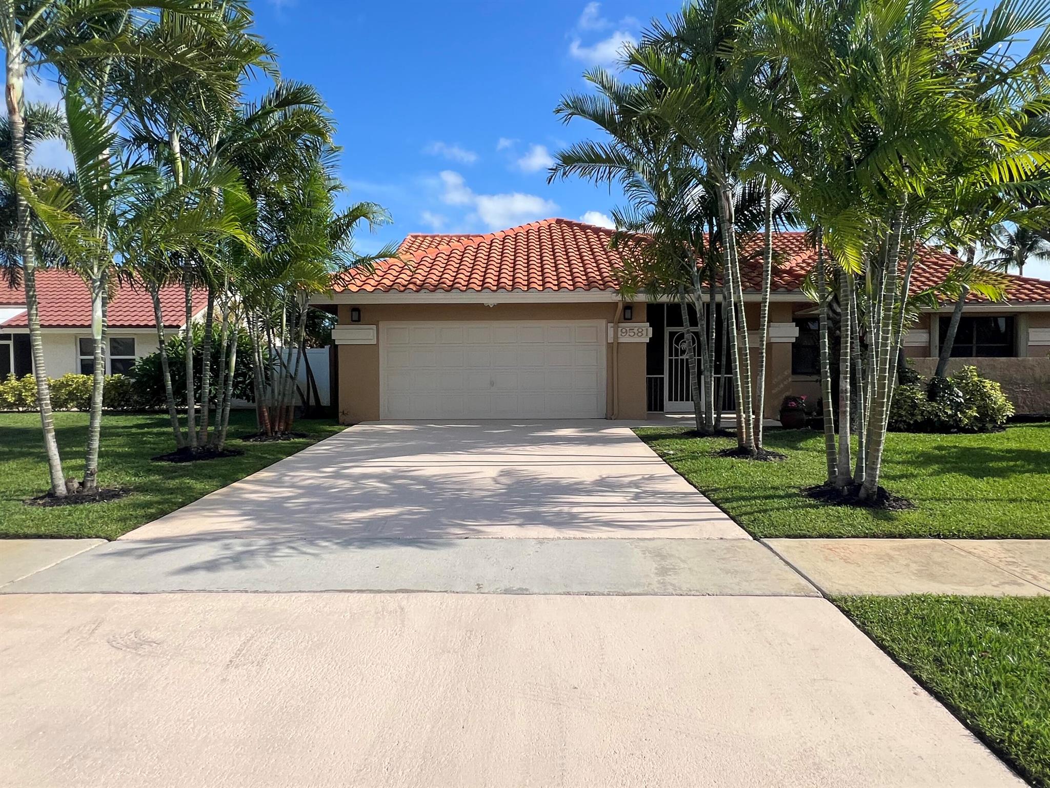 Move right in to this newly completely renovated, 4 bedroom home, with gorgeous brand new kitchen , in great family neighborhoodAll top of the line custom renovations have just been concluded.