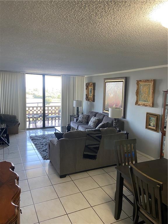 inverrary gardens - Residential