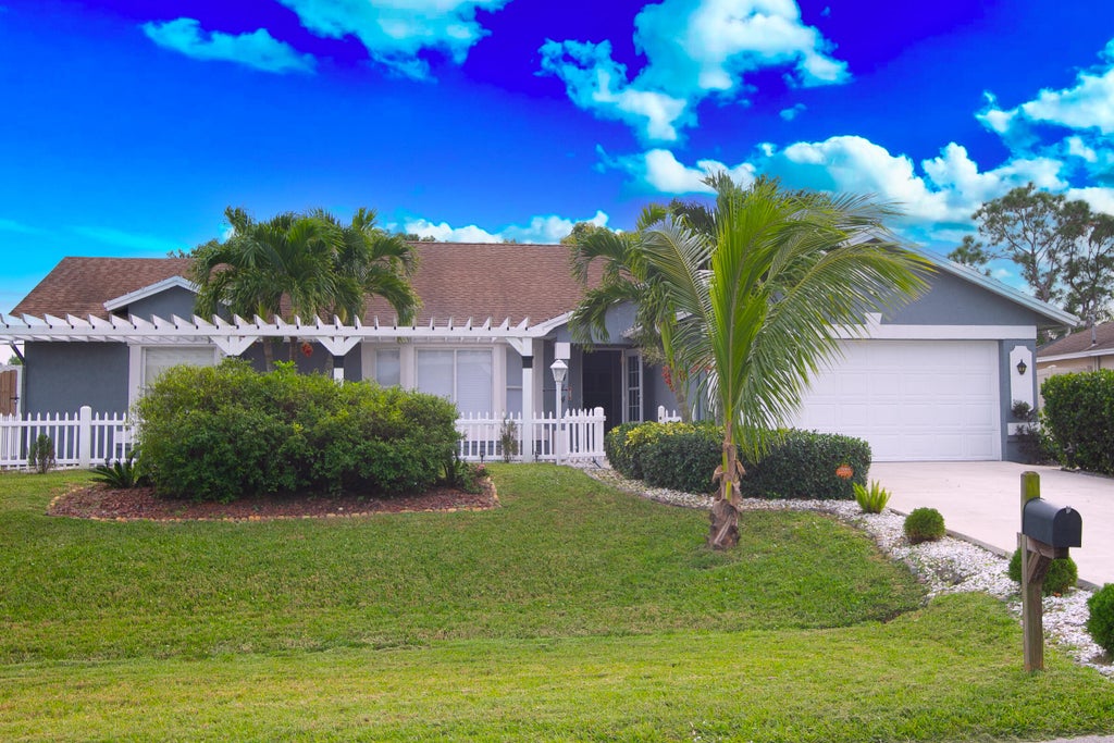 Photo of 414 SW Seaflower Terrace, Port Saint Lucie, FL 34984 (MLS # R10938368)