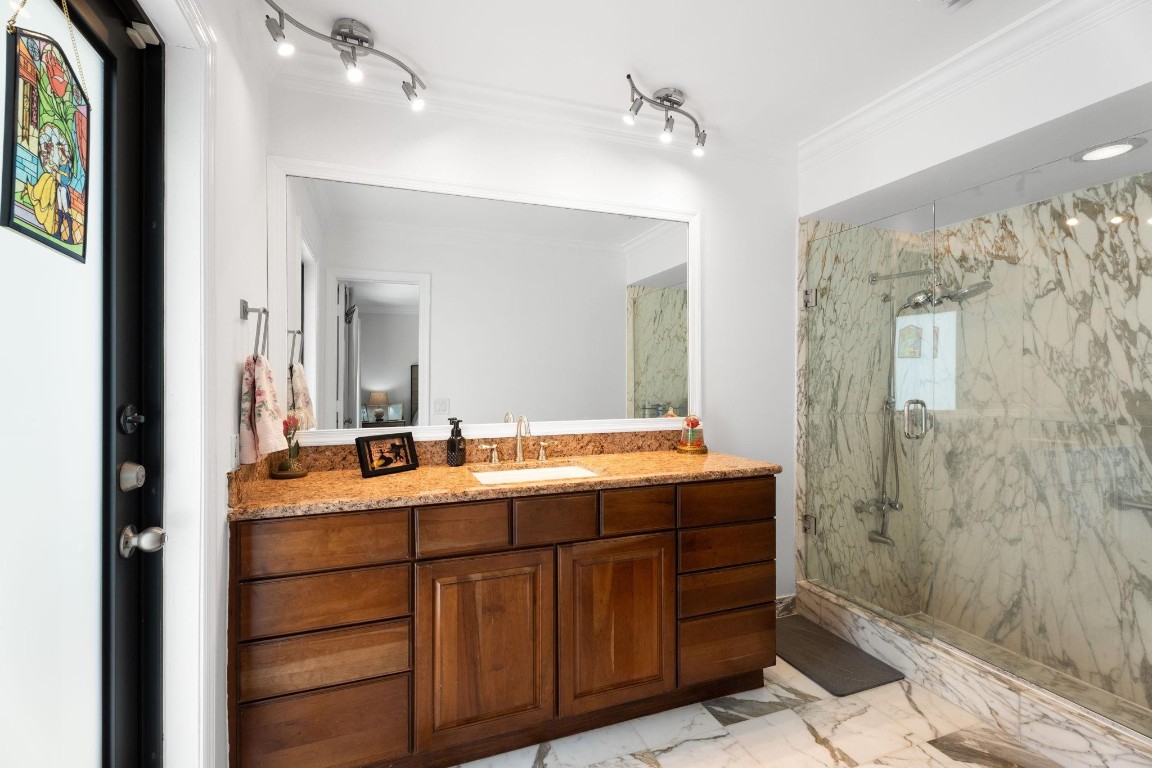 GOLF ESTATES - Residential