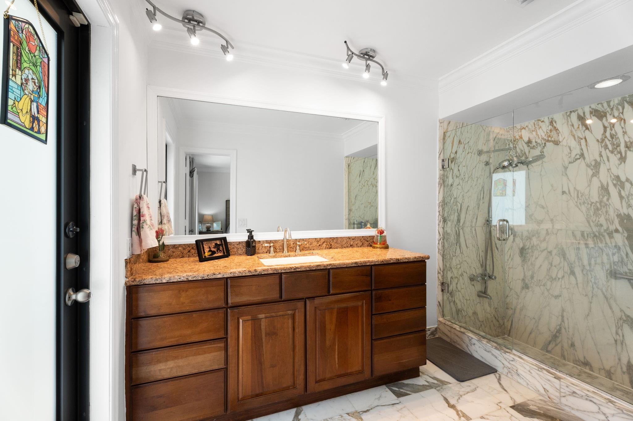 GOLF ESTATES - Residential