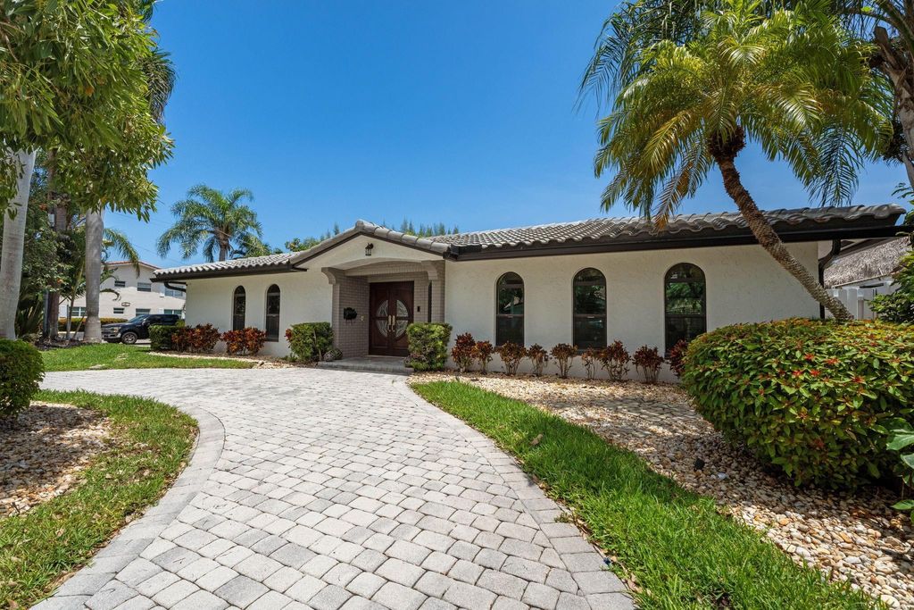 Photo of 5570 NE 26 Avenue, Fort Lauderdale, FL 33308 (MLS # F10542659)