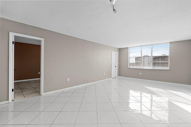 ISLANDS-MARTINIQUE CONDO - Residential Lease