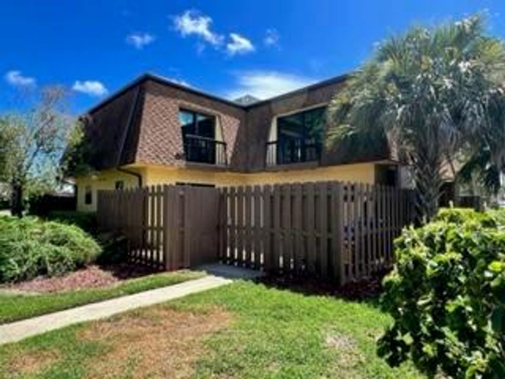 Photo of 110 N Delaware Blvd #19b, Jupiter, FL 33458 (MLS # R10923565)