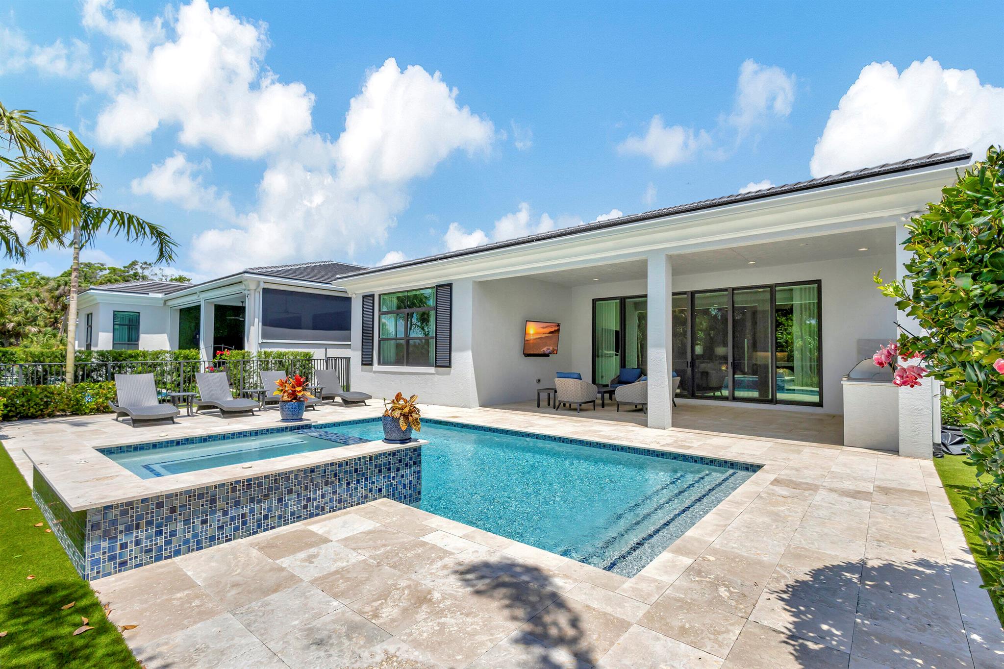 ARTISTRY - Residential