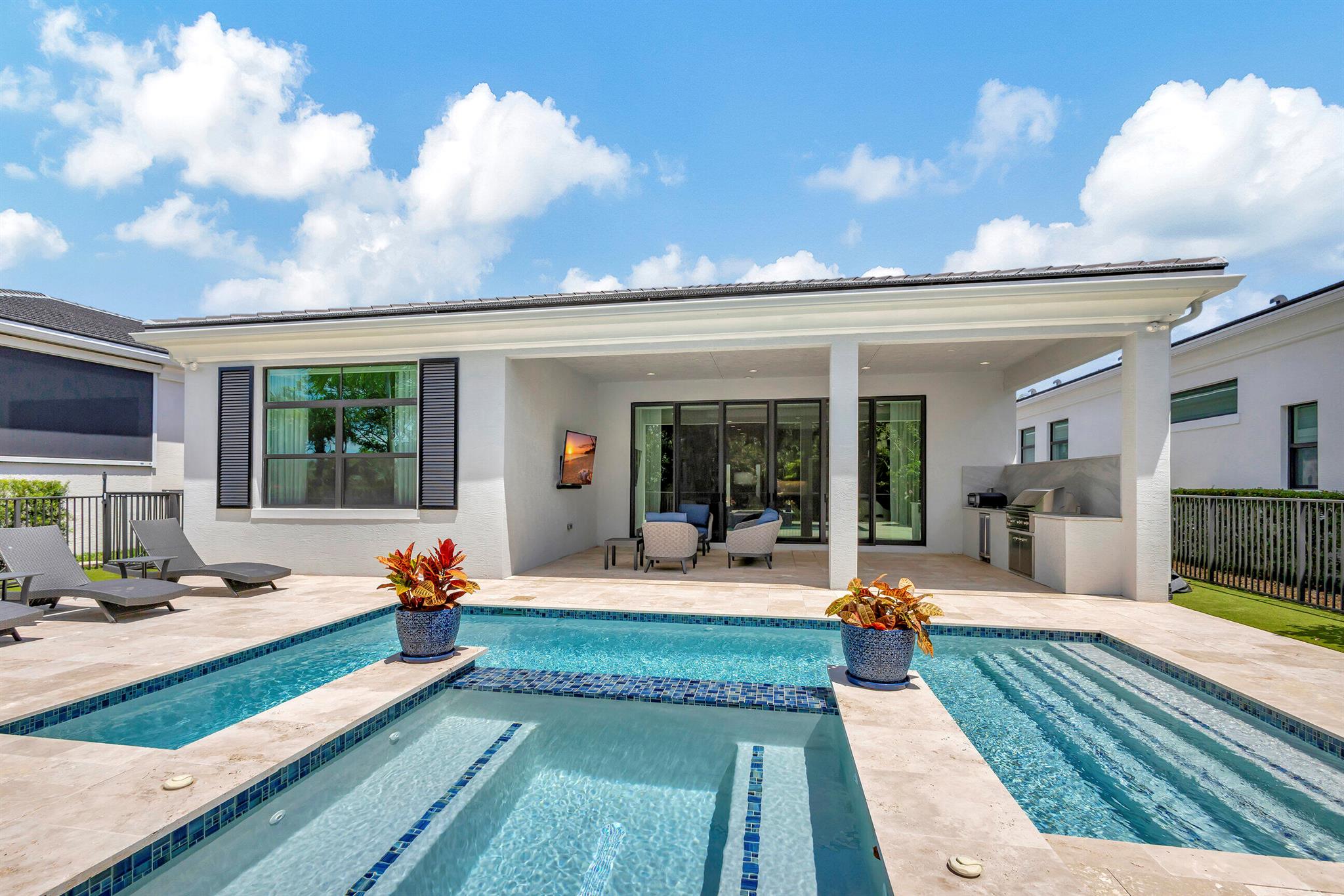 ARTISTRY - Residential
