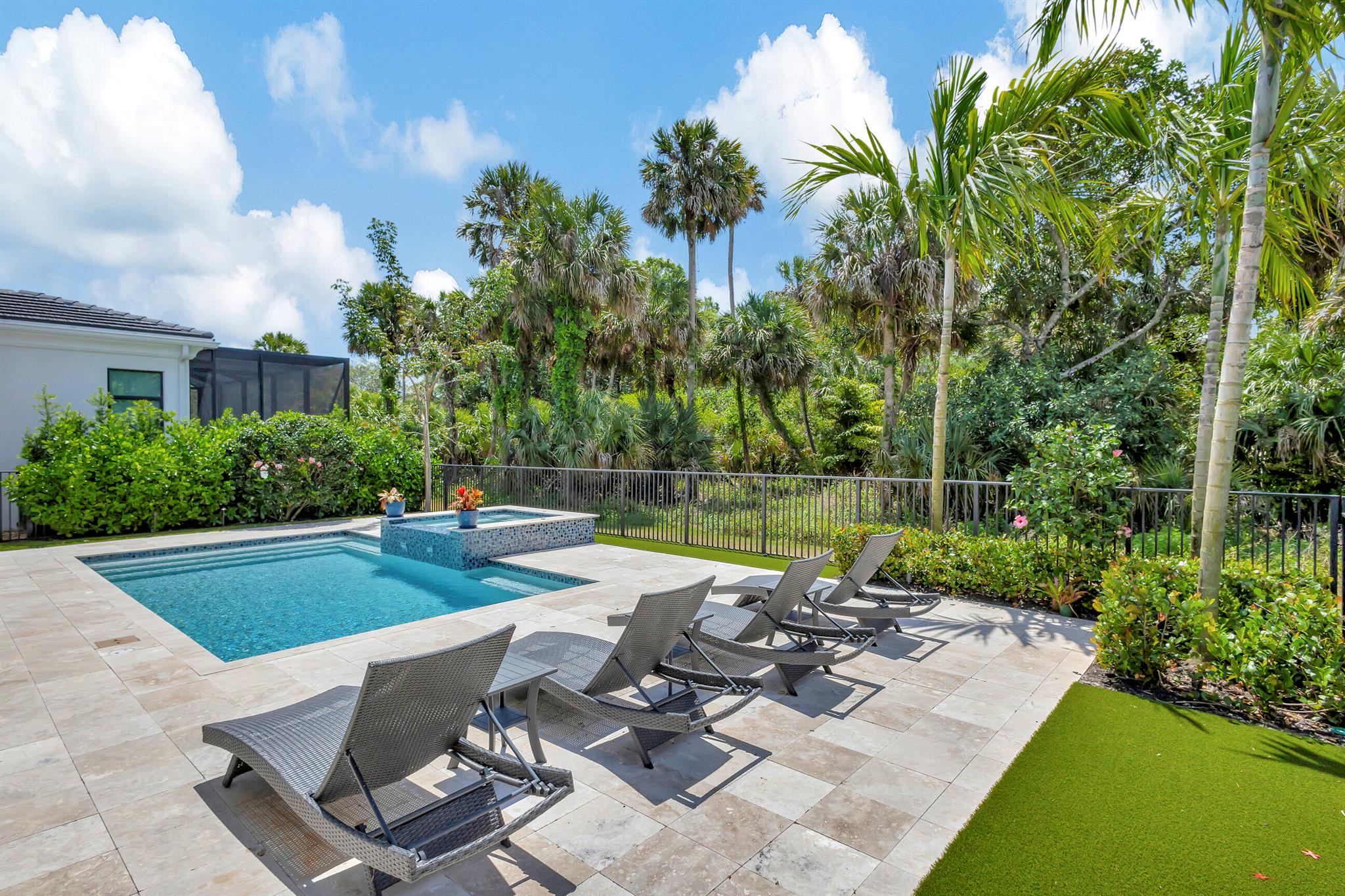 ARTISTRY - Residential