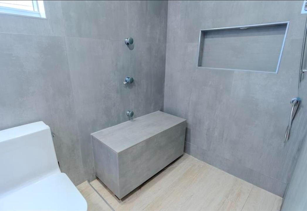 PLANTATIONS SECLUDED GARD - Residential