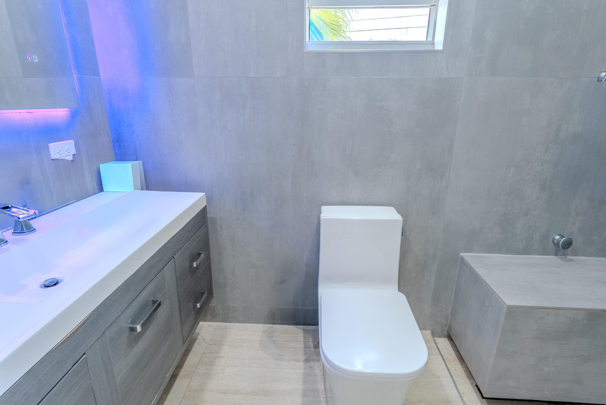 PLANTATIONS SECLUDED GARD - Residential