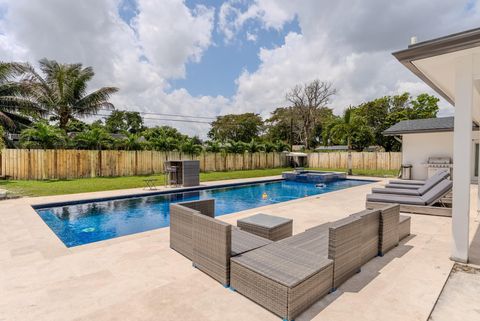 Tiny photo for 7520 NW 8th Court, Plantation, FL 33317 (MLS # B26020898)