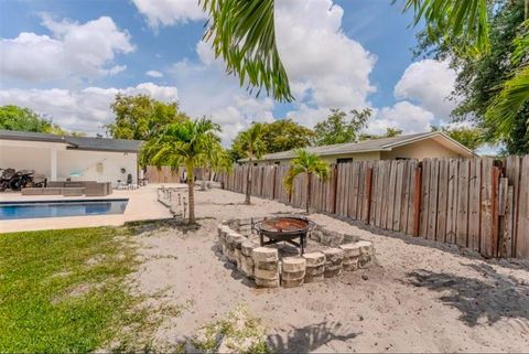Tiny photo for 7520 NW 8th Court, Plantation, FL 33317 (MLS # B26020898)
