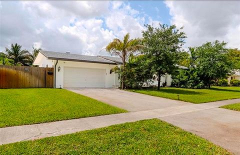 Tiny photo for 7520 NW 8th Court, Plantation, FL 33317 (MLS # B26020898)