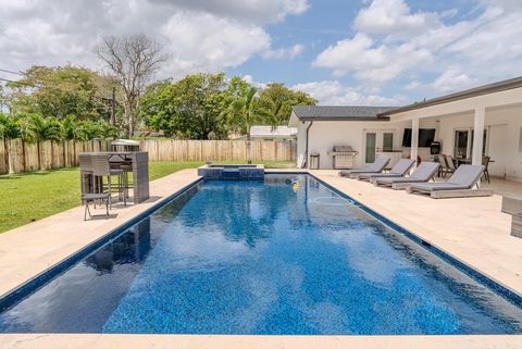 Tiny photo for 7520 NW 8th Court, Plantation, FL 33317 (MLS # B26020898)