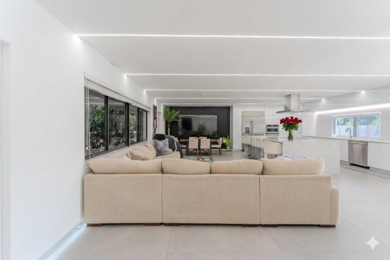 PLANTATIONS SECLUDED GARD - Residential