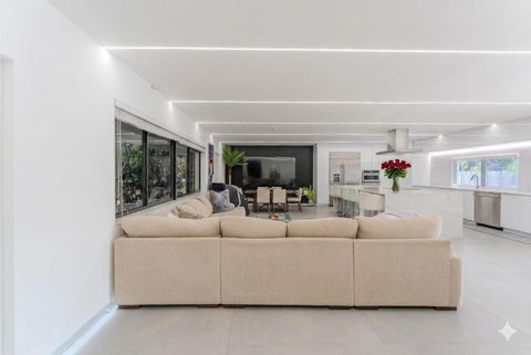 Tiny photo for 7520 NW 8th Court, Plantation, FL 33317 (MLS # B26020898)
