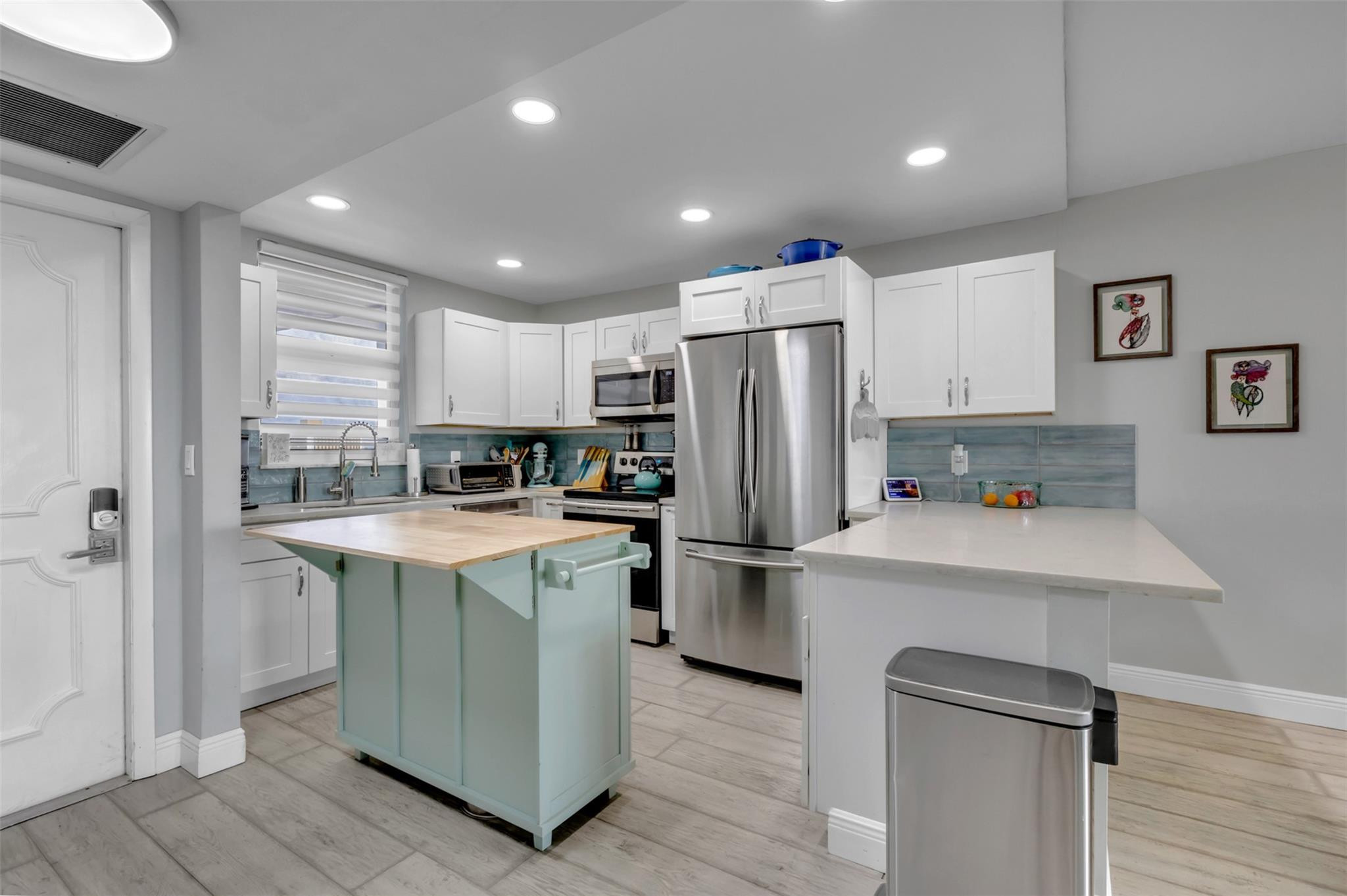 3100 NE 49th Street 503