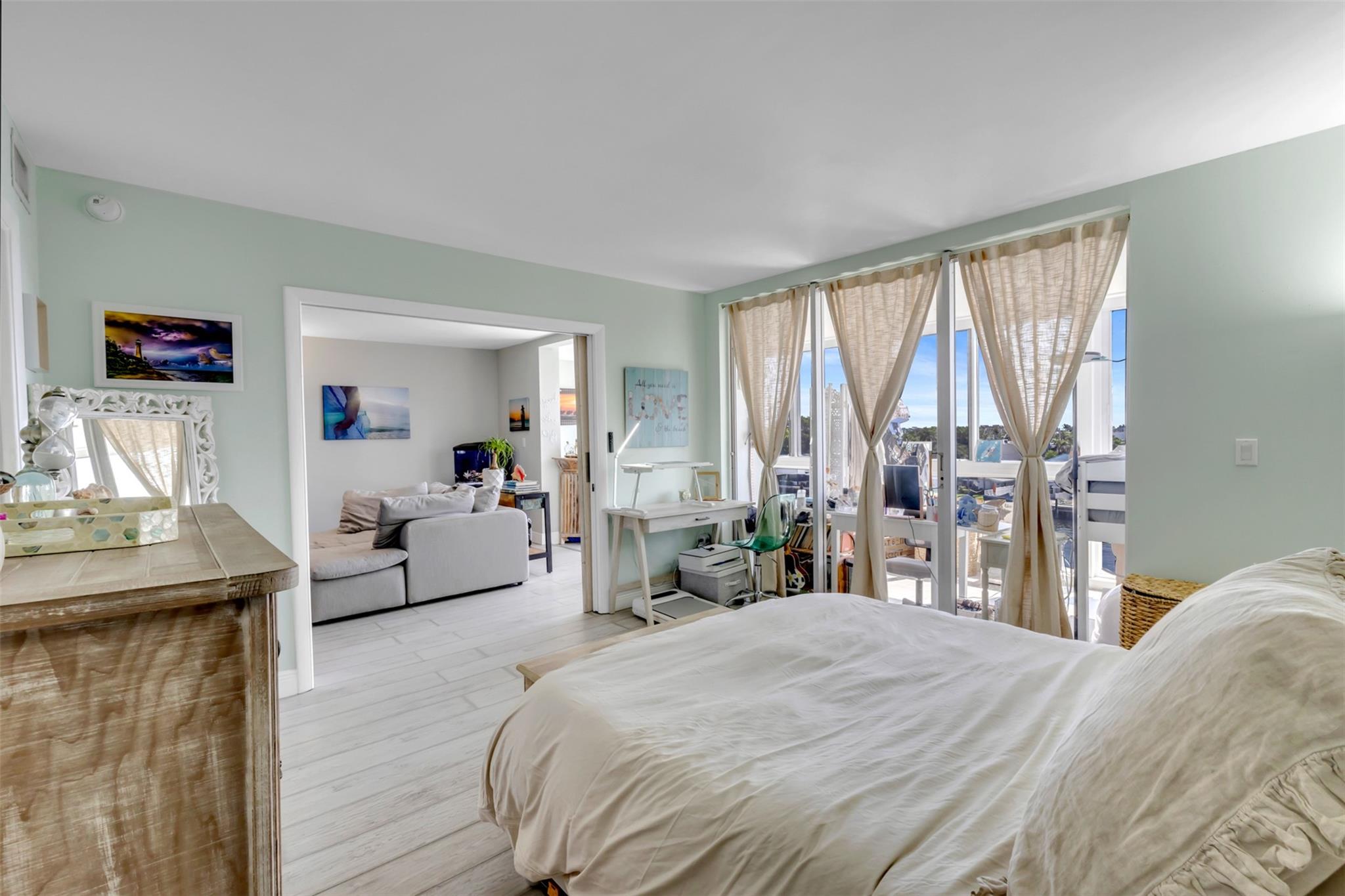 The Royal Mariner - Residential