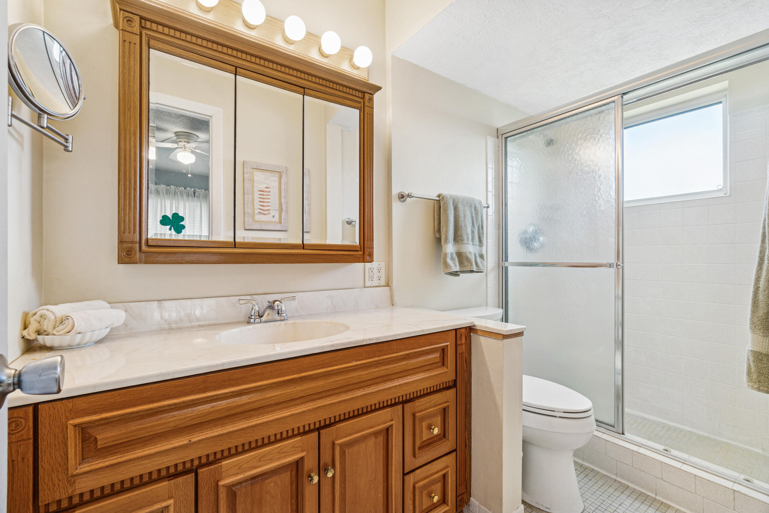 VILLAGE ROYALE CONDO 5 - Residential