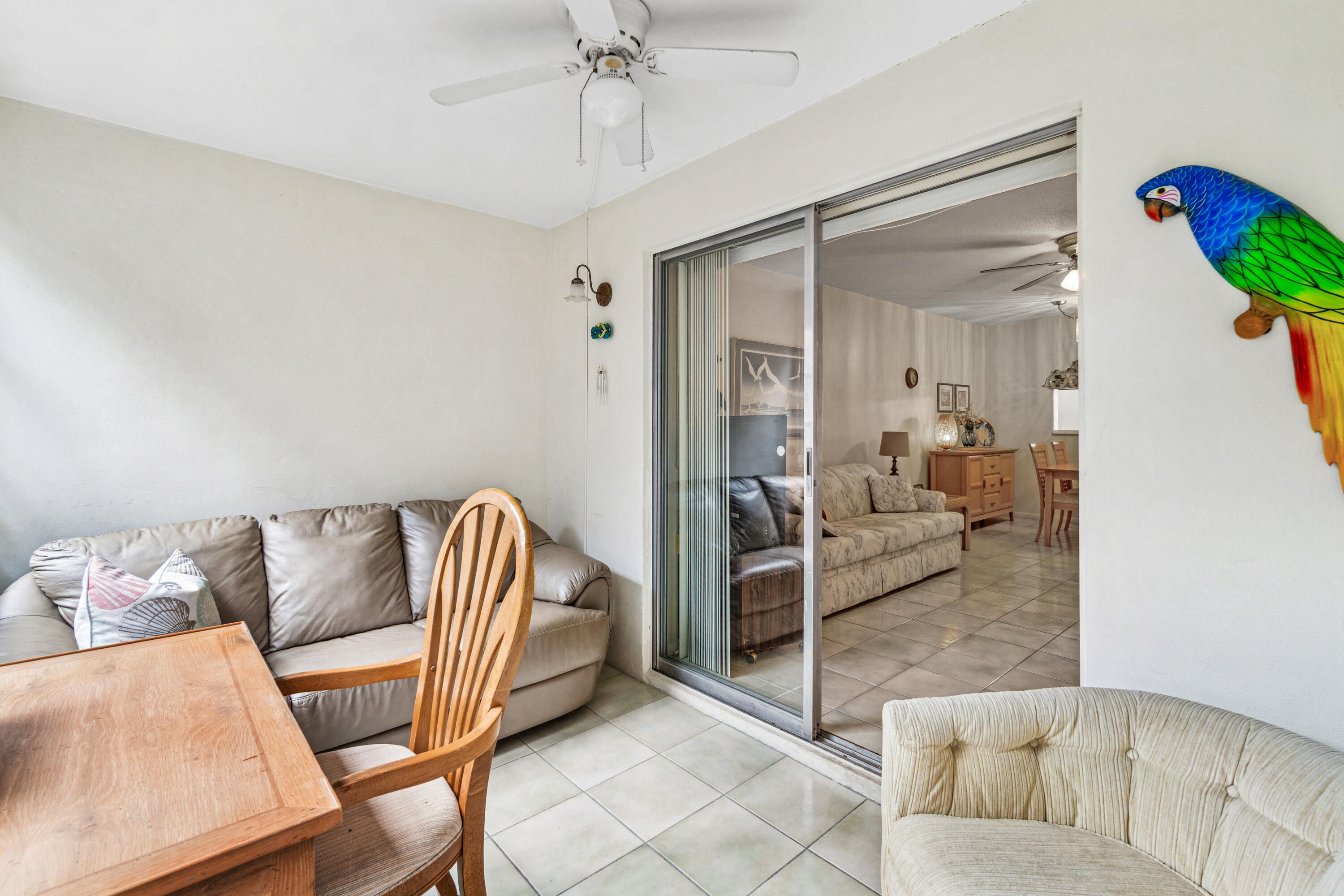 VILLAGE ROYALE CONDO 5 - Residential